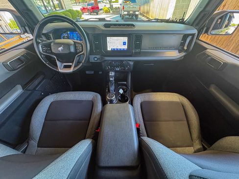Used 2023 Ford Bronco Big Bend w/ Sasquatch Package AWD/4WD image 26