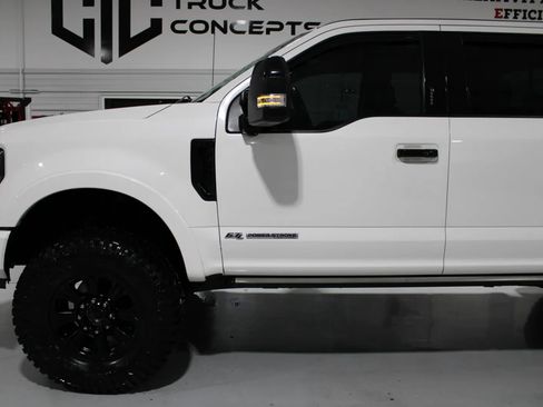 Used 2022 Ford F250 Lariat w/ Tremor Off-Road Package AWD/4WD image 24