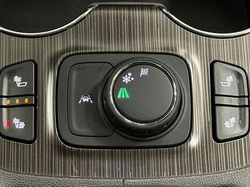 Used 2022 GMC Acadia SLT w/ Elevation Edition image 23