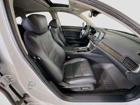 Certified 2022 Honda Accord Touring image 20