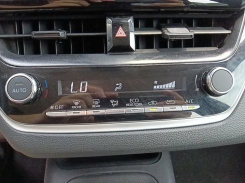 Used 2024 Toyota Corolla LE FWD image 23