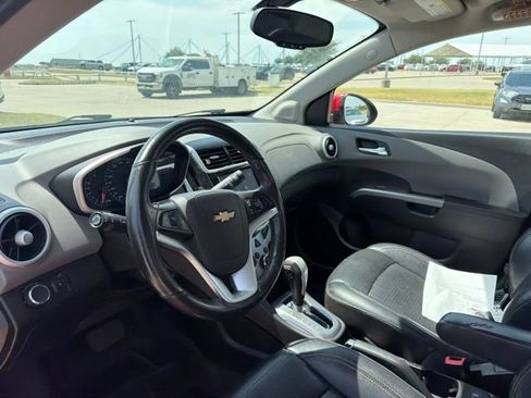 Used 2020 Chevrolet Sonic Premier FWD image 12