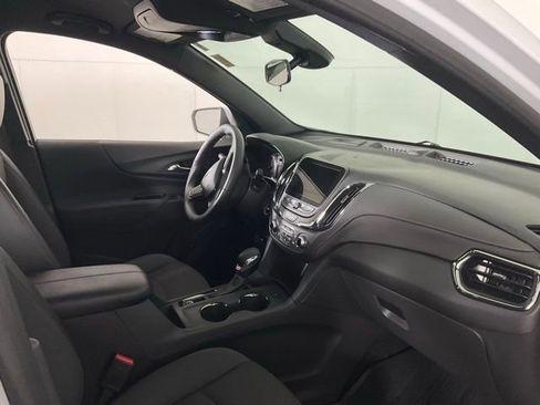 Used 2024 Chevrolet Equinox RS image 29
