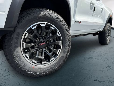 New 2026 GMC Canyon AT4 w/ Technology Plus Package AWD/4WD image 2