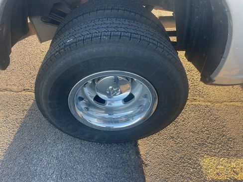 Used 2016 RAM 3500 Tradesman w/ Chrome Appearance Group image 4