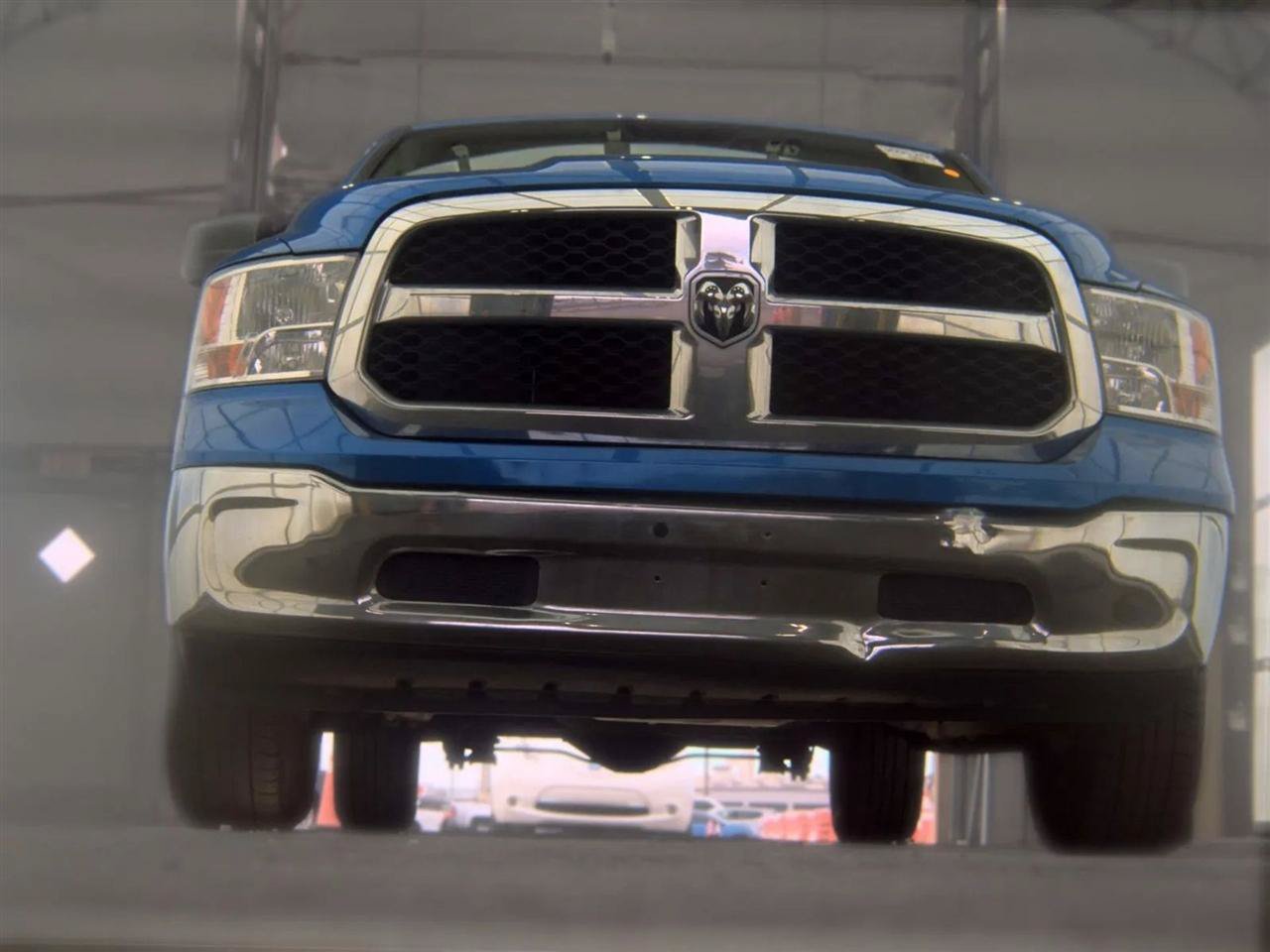 Used 2019 RAM 1500 Classic SLT RWD image 3