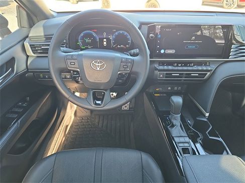 Used 2025 Toyota Camry XSE image 10