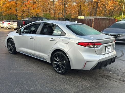 Used 2024 Toyota Corolla SE image 8