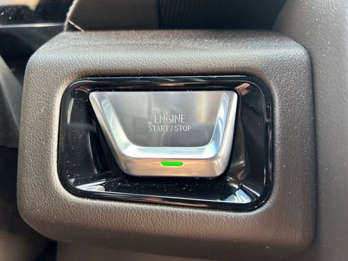 Used 2025 GMC Yukon Elevation AWD/4WD image 16