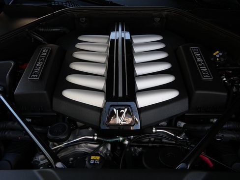 Certified 2018 Rolls-Royce Wraith RWD image 31