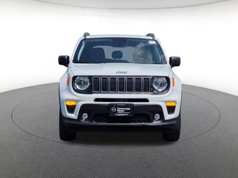 Used 2022 Jeep Renegade Latitude w/ Convenience Group AWD/4WD image 2