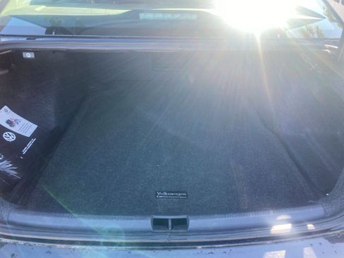 Used 2018 Volkswagen Passat 2.0T SEL Premium image 24