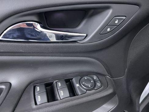 Used 2020 Chevrolet Equinox LT AWD/4WD image 11