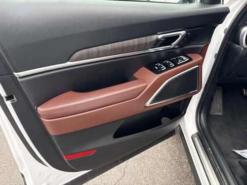 Used 2023 Kia Telluride SX Prestige image 16