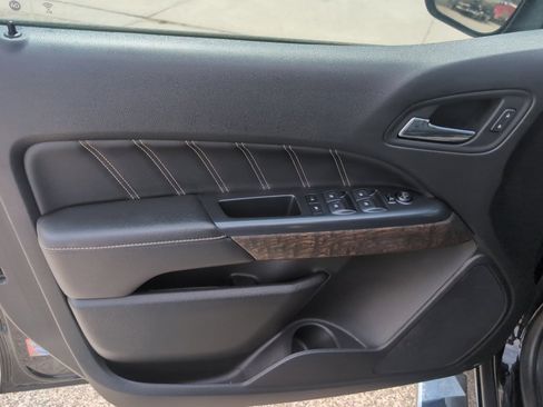 Used 2021 GMC Canyon Denali AWD/4WD image 9