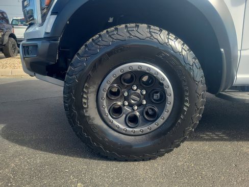 Used 2025 Ford F150 Raptor AWD/4WD image 26