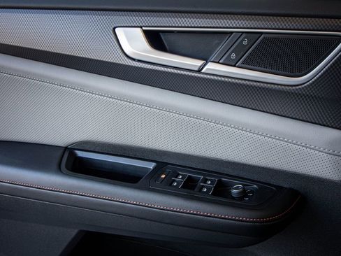 New 2026 Volkswagen Atlas Peak Edition image 25