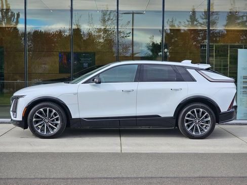 New 2027 Cadillac Lyriq Sport AWD/4WD image 2