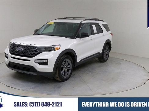 Certified 2023 Ford Explorer XLT w/ Equipment Group 202A image 1