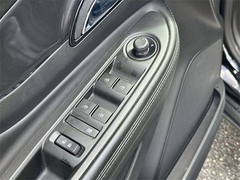 Used 2022 Buick Encore Preferred w/ Safety Package image 20