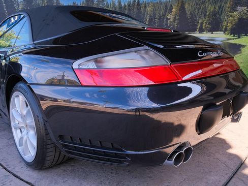 Used 2004 Porsche 911 Carrera 4S AWD/4WD image 33