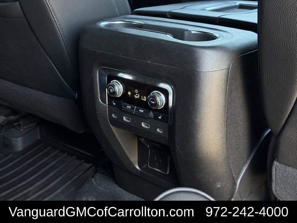 Used 2023 GMC Yukon XL Denali AWD/4WD image 34