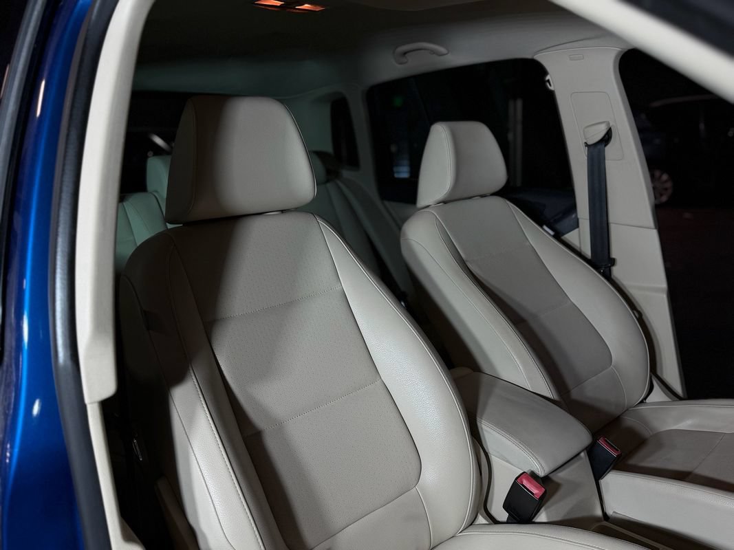 Used 2010 Volkswagen Tiguan Wolfsburg Edition FWD image 16