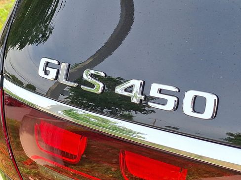 Used 2026 Mercedes-Benz GLS 450 4MATIC image 18