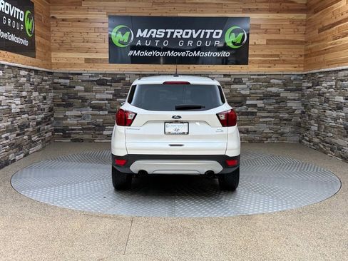 Used 2019 Ford Escape SE image 8