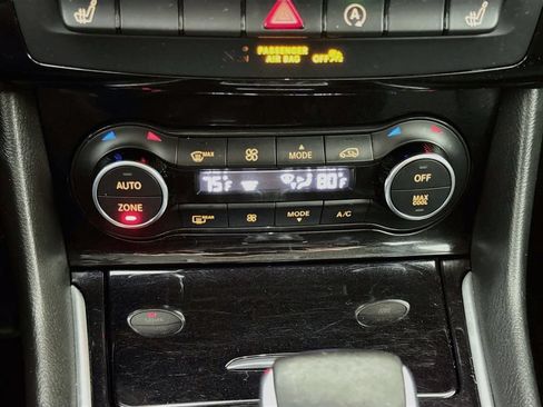 Used 2018 INFINITI QX30 AWD image 12