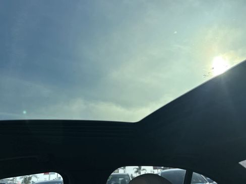 Used 2023 BMW 330e w/ Driving Assistance Package image 43