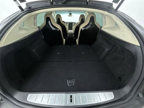 Used 2016 Tesla Model X 90D image 35