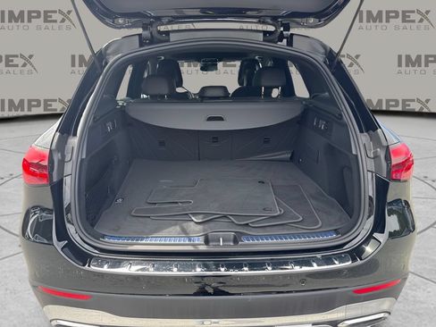 Used 2025 Mercedes-Benz GLC 300 image 17