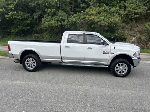 Used 2015 RAM 2500 Laramie w/ Convenience Group AWD/4WD image 8