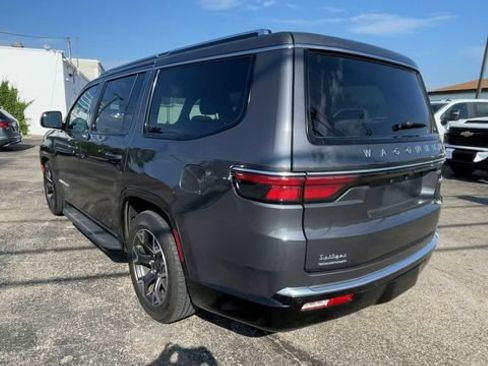 Used 2023 Jeep Wagoneer Series III w/ Preferred Equipment Group AWD/4WD image 8