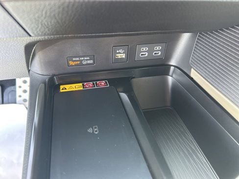 Used 2026 Toyota Camry SE image 12