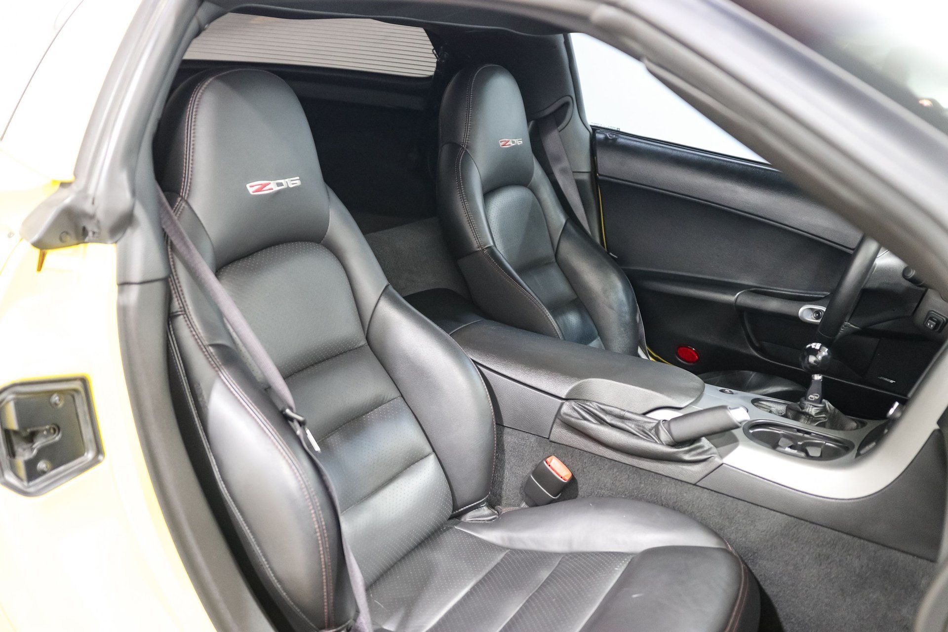 Used 2007 Chevrolet Corvette Z06 w/ Preferred Equipment Group RWD image 14