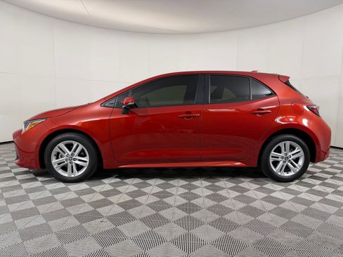 Used 2020 Toyota Corolla SE FWD image 2