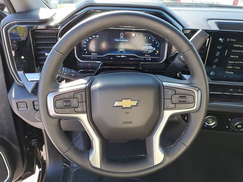 Used 2023 Chevrolet Silverado 1500 LT image 17