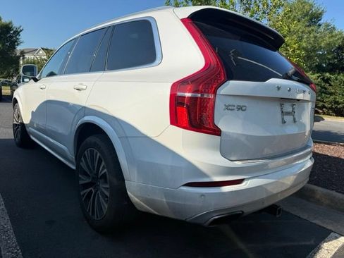Used 2021 Volvo XC90 T6 Momentum w/ Advanced Package AWD/4WD image 3