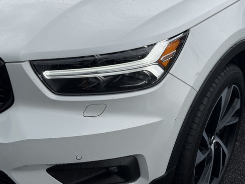 Used 2020 Volvo XC40 T5 R-Design w/ Protection Package Premier AWD/4WD image 9