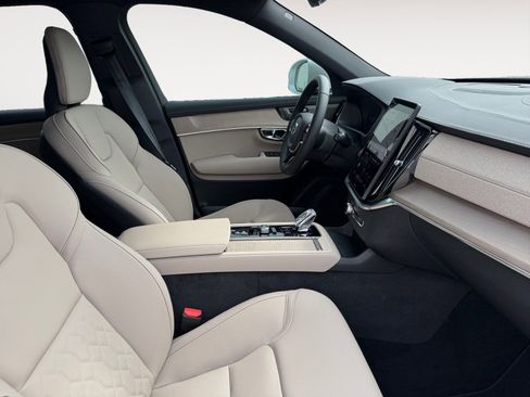 New 2026 Volvo XC90 T8 Plus image 15
