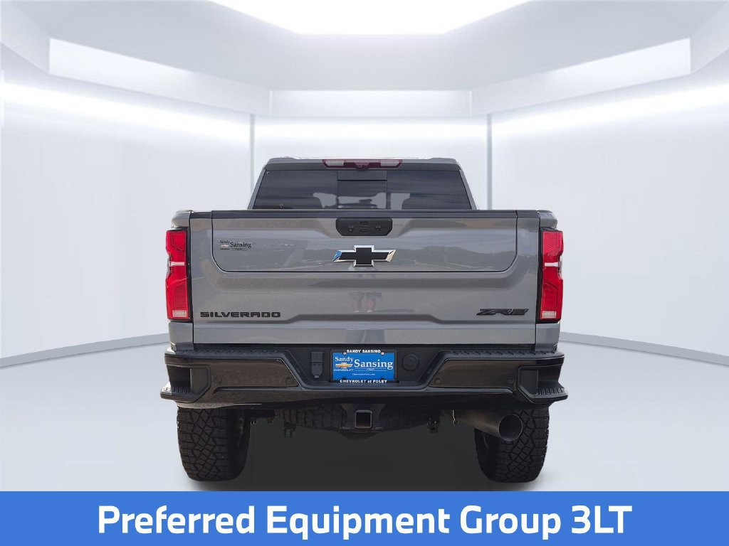 Used 2024 Chevrolet Silverado 2500 ZR2 w/ Technology Package AWD/4WD image 5