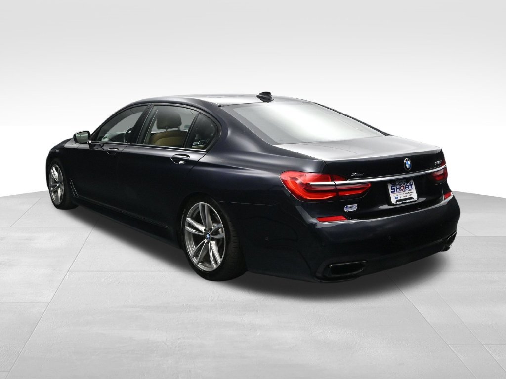 Used 2017 BMW 750i xDrive AWD/4WD image 3