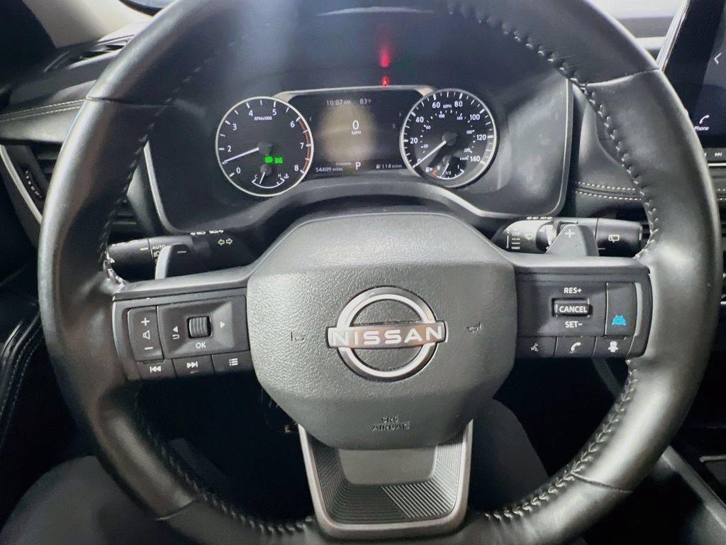 Used 2025 Nissan Rogue SV FWD image 15