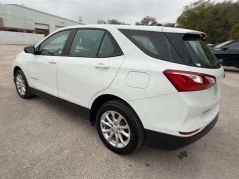 Used 2020 Chevrolet Equinox LS image 6