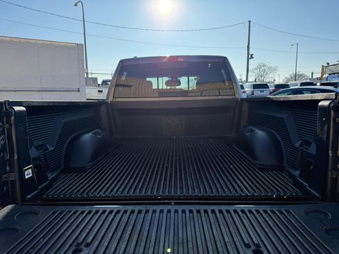 Used 2016 RAM 1500 Classic SLT image 29