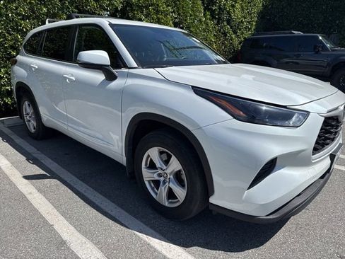 Used 2023 Toyota Highlander L w/ Protection Package #3 (TMS) FWD image 1