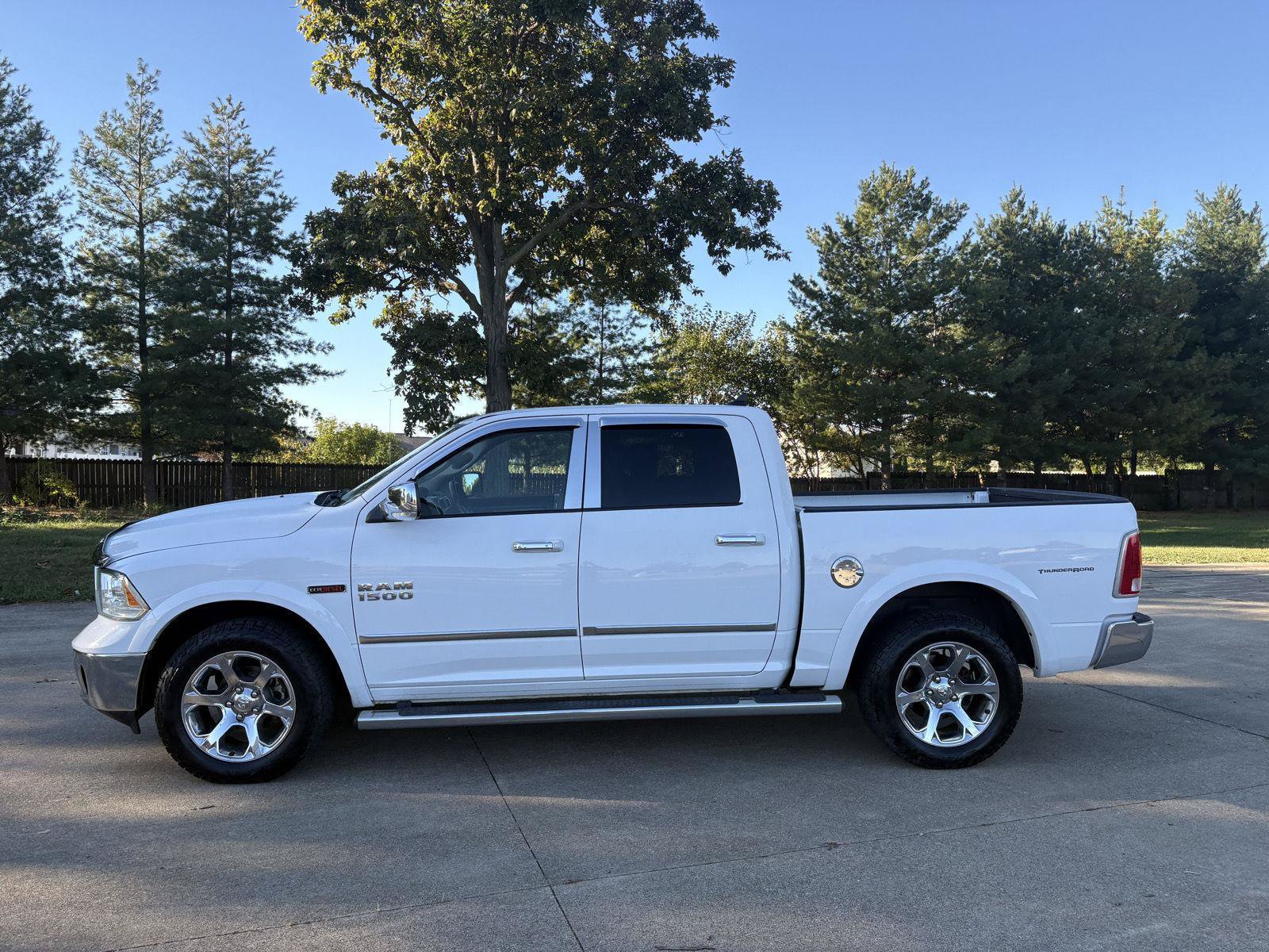 Used 2016 RAM 1500 Laramie w/ Convenience Group AWD/4WD image 21