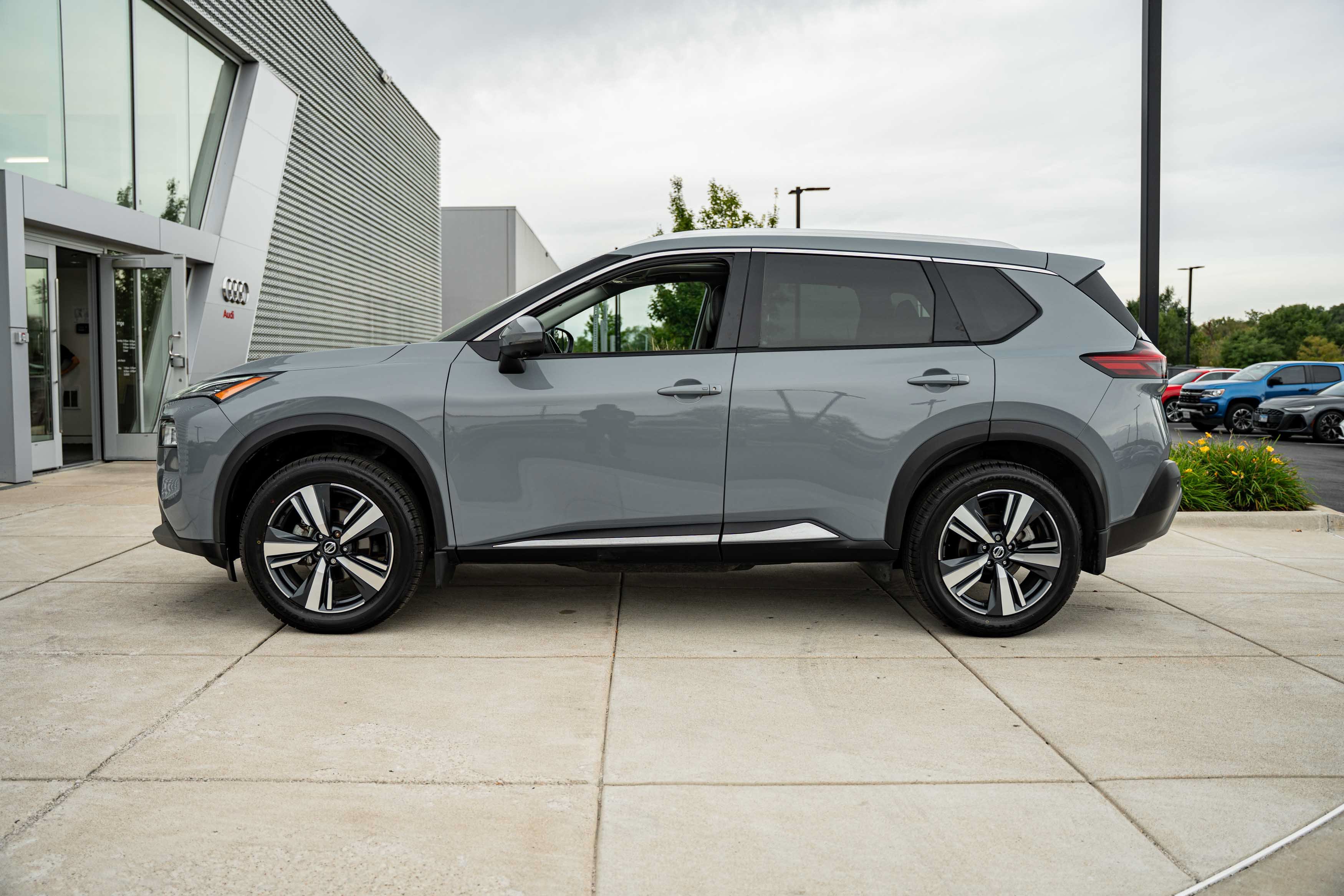 Used 2021 Nissan Rogue SL w/ Premium Package AWD/4WD image 5